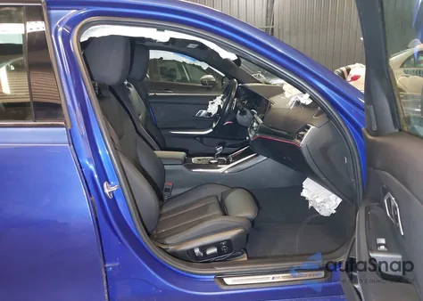 2021 BMW 330I xDrive z USA, uszkodzony, nr VIN 3MW5R7J03M8B83678